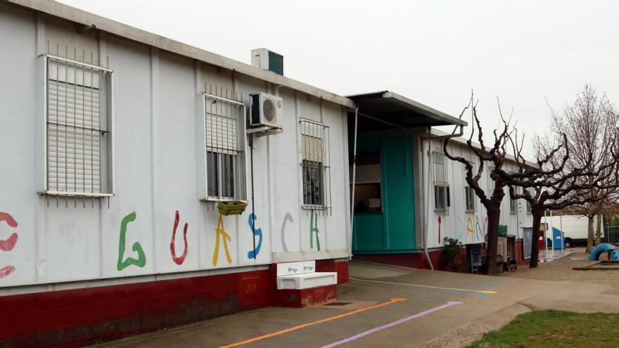 Els barracons del CEIP Carme Guash de Figueres, en una imatge d&#039;arxiu.