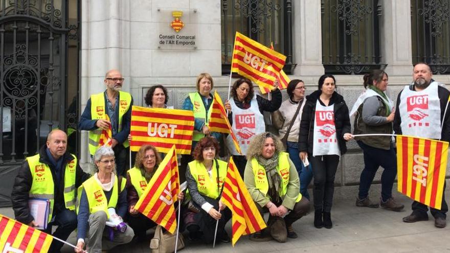 Les treballadores de l&#039;empresa d&#039;ajut domiciliari de l&#039;Alt Empordà amenacen amb una vaga