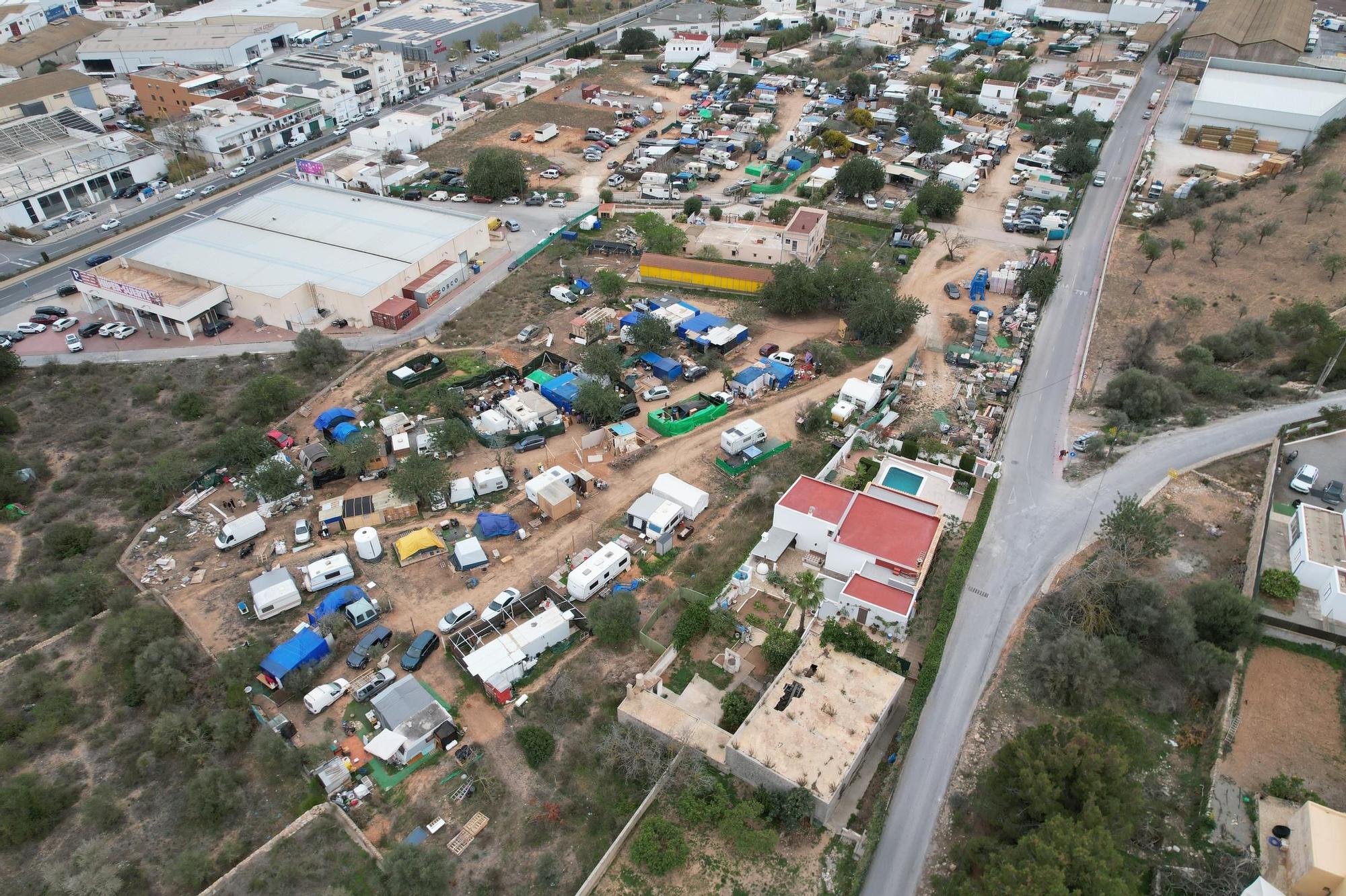 Los asentamientos de caravanas en Ibiza a vista de dron