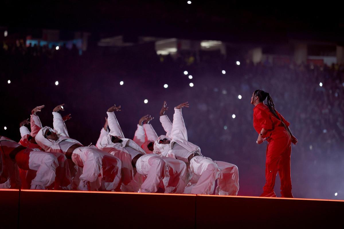 La actuación de Rihanna en la Super Bowl 2023, en imágenes