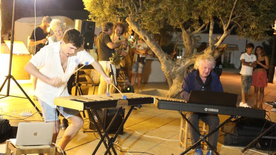 Un cóctel de jazz con folclore de Ibiza, el norte de África y Europa del Este