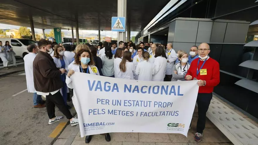 VÍDEO | Los médicos de Baleares se suman a la huelga nacional contra el borrador del Estatuto Marco
