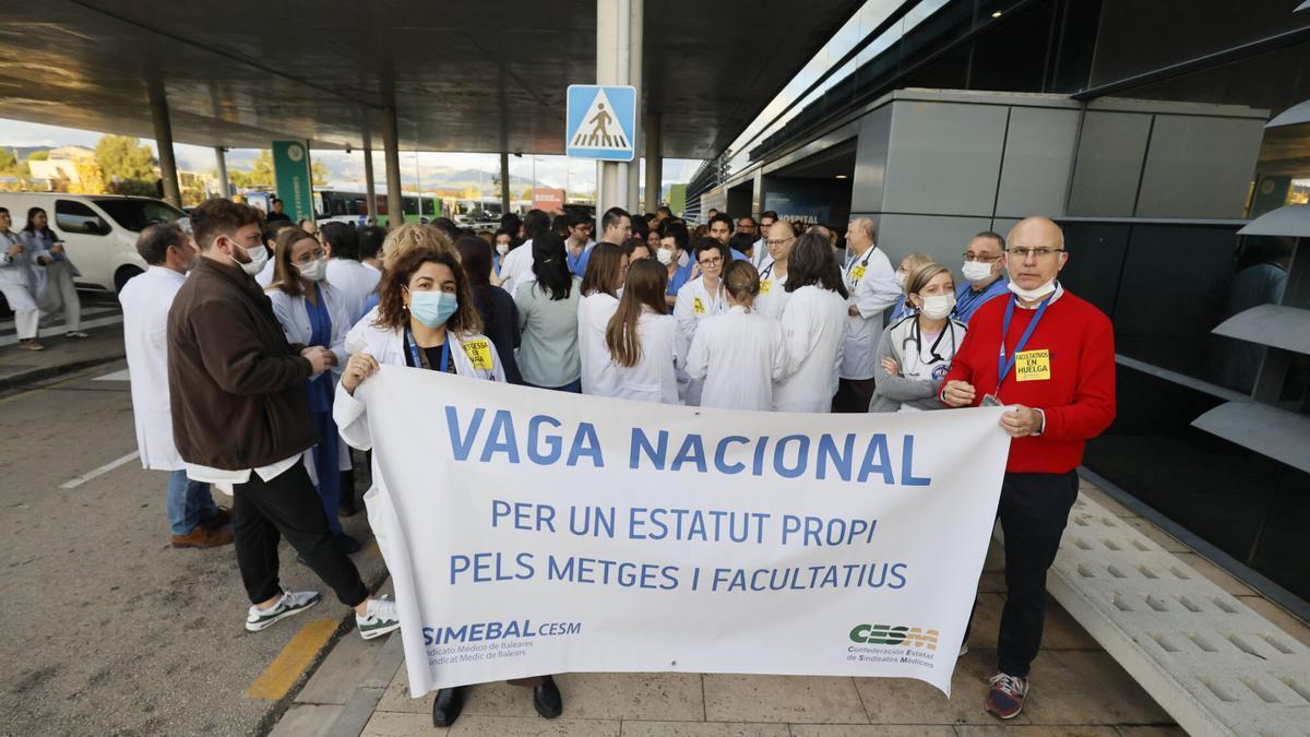 VÍDEO | Los médicos de Baleares se suman a la huelga nacional contra el borrador del Estatuto Marco