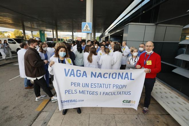 La huelga de médicos en Mallorca, en imágenes