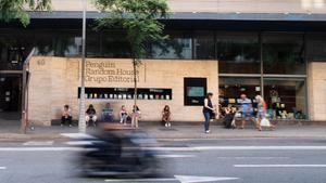 Fachada de la sede de Penguin Random House en Barcelona.