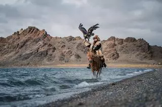 Mongolia en 10 días: dunas infinitas, monasterios budistas y estepas bajo uno de los cielos más inmensos de Asia