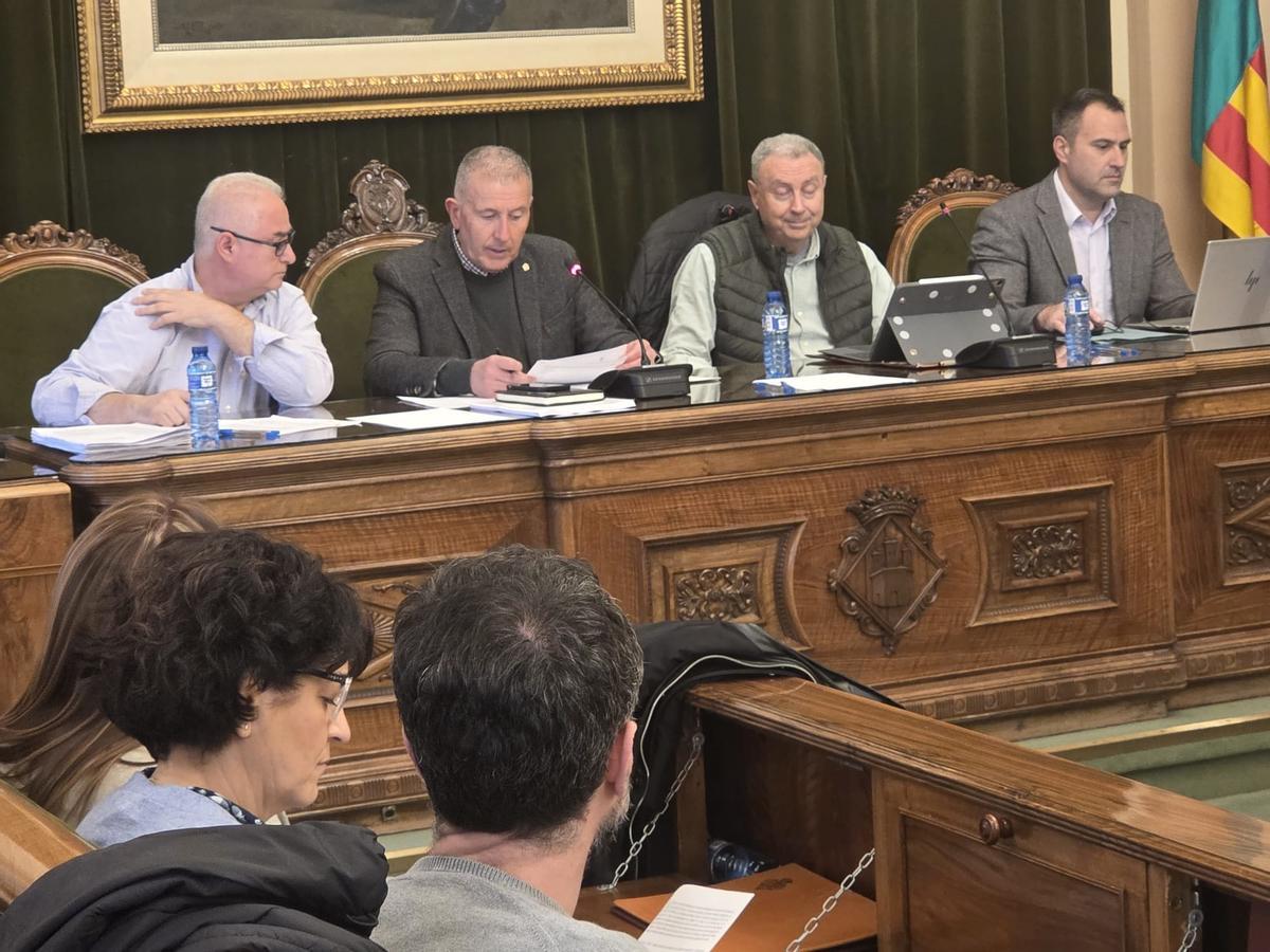El concejal de Educación en funciones, Vicent Sales, ha presidido el Consejo Escolar Municipal este miércoles.
