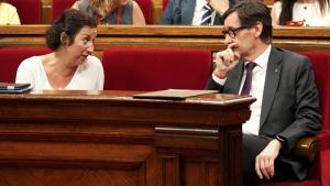 La consellera Alícia Romero y el president Salvador Illa este miércoles en el Parlament.