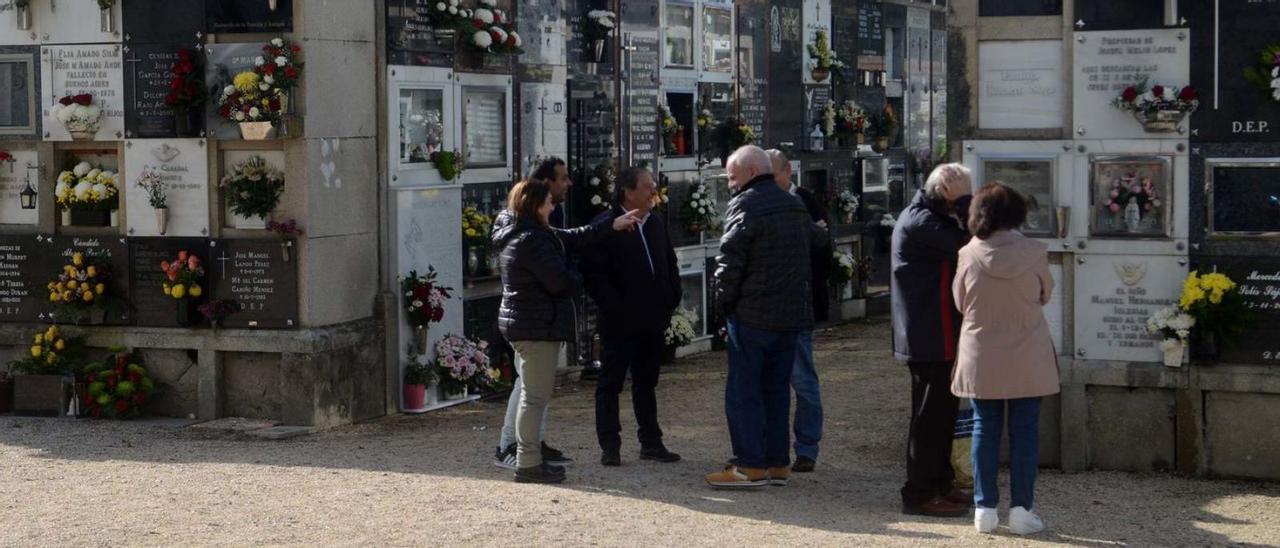 El cementerio municipal de Rubiáns, el pasado día de Todos los Santos.