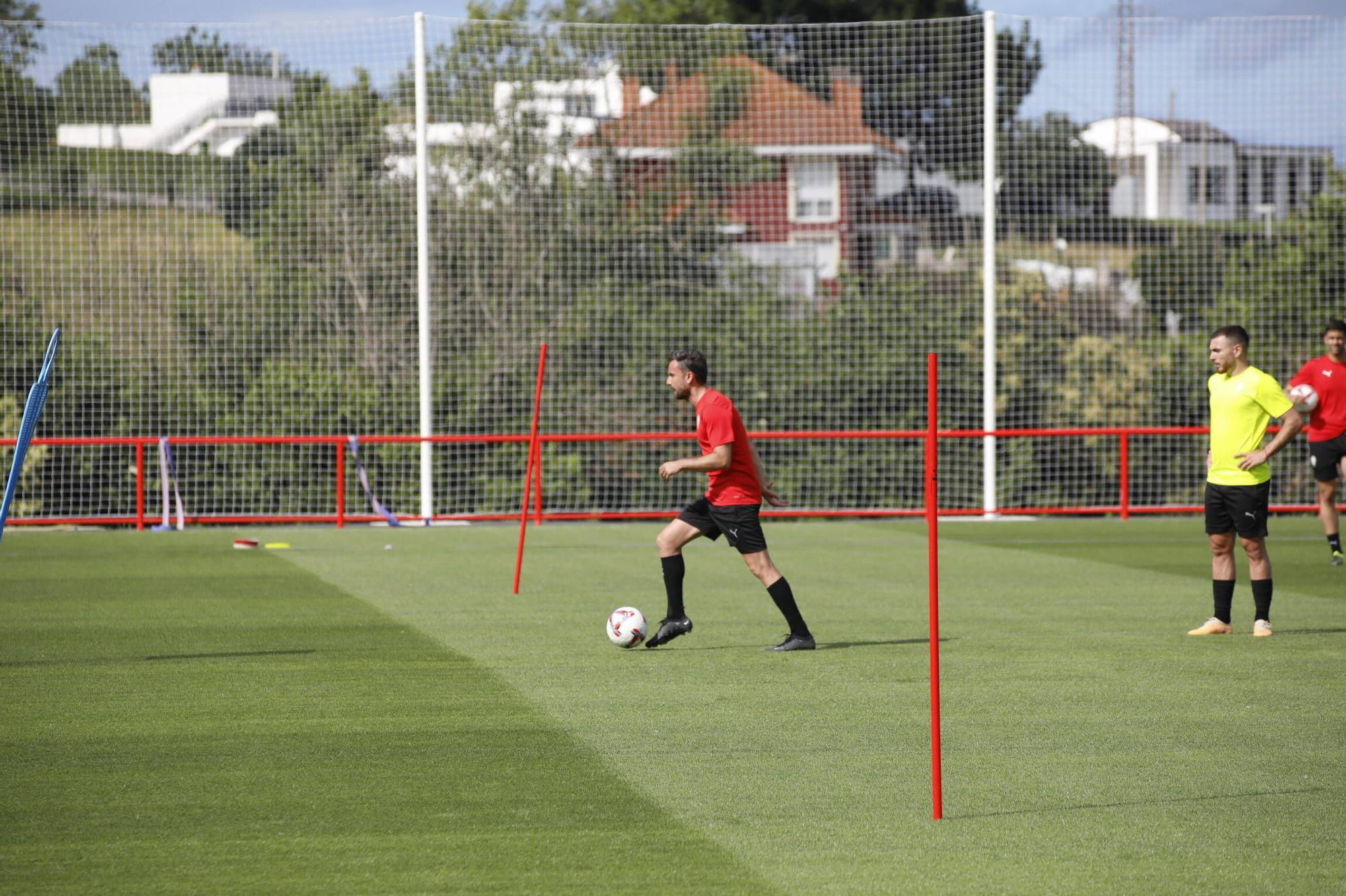 Así fue el primer entrenamiento de la era Albés en el Sporting (en imágenes)