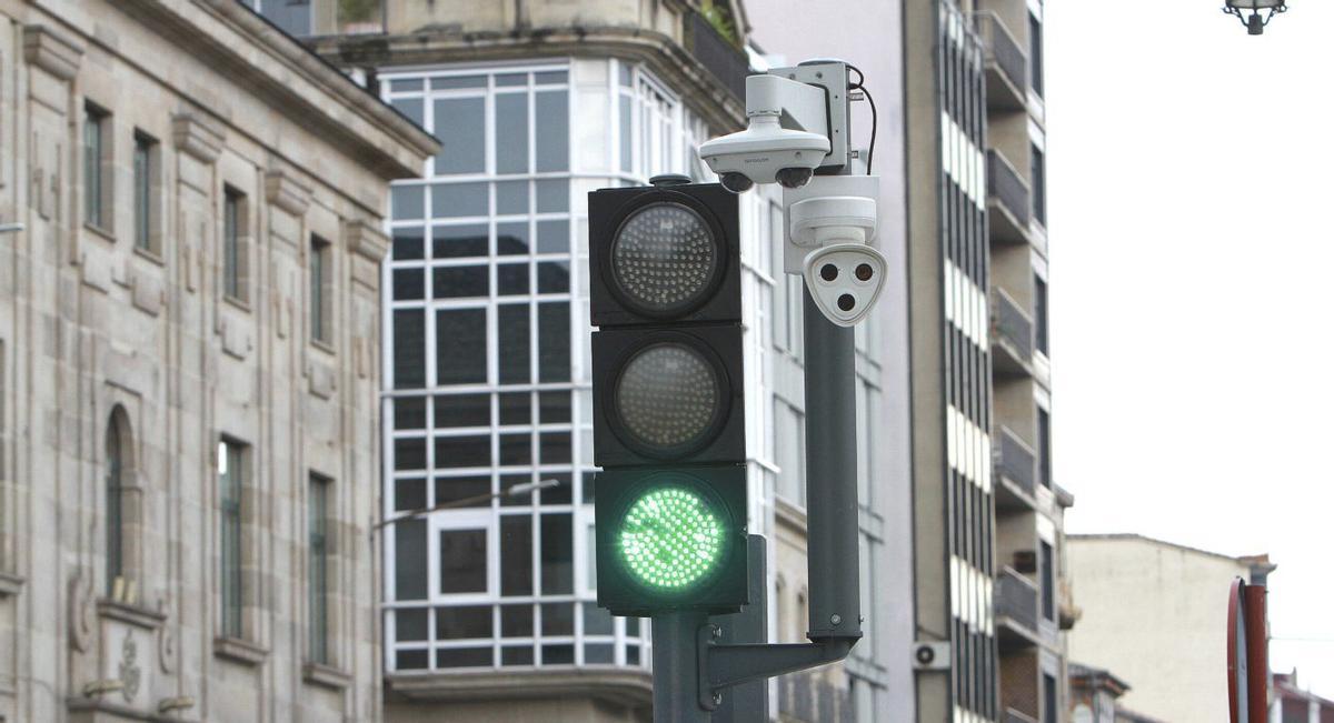 Una de las cámaras inteligentes instaladas en los accesos al Centro Histórico.