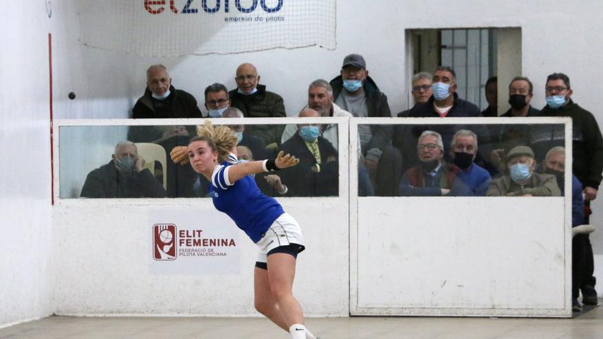 Partida de élite femenina en el Trinquet de Bellreguard