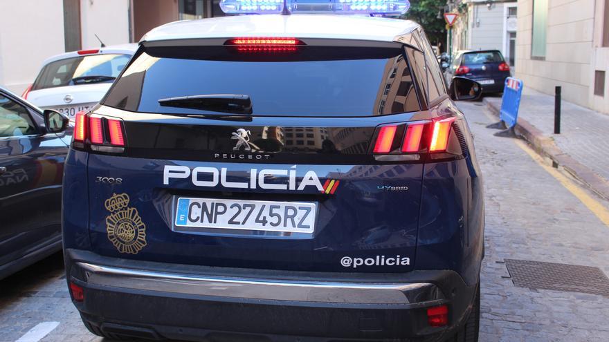 Detenidos dos menores en Valencia por grabar a otra bebiendo orina y difundirlo en redes