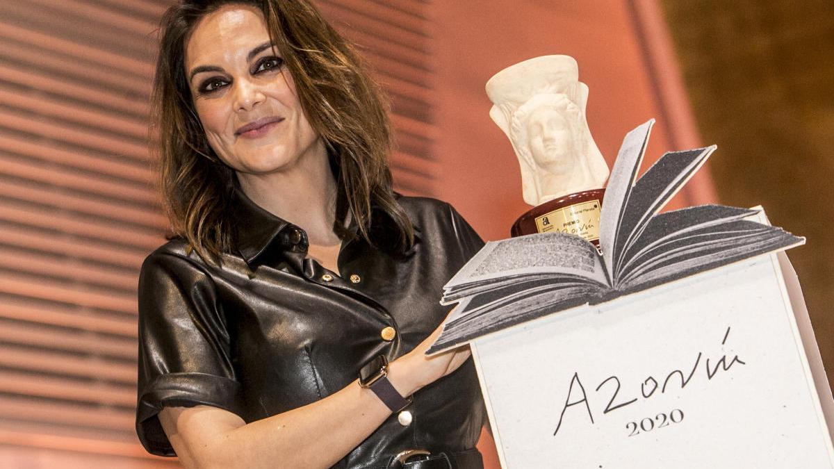 Mónica Carrilo, el día que recibió el Premio Azorín en Alicante