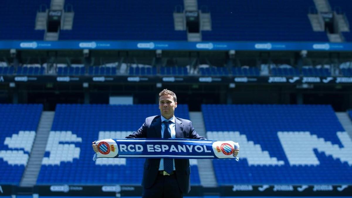 Rubi espera la llegada de un delantero centro