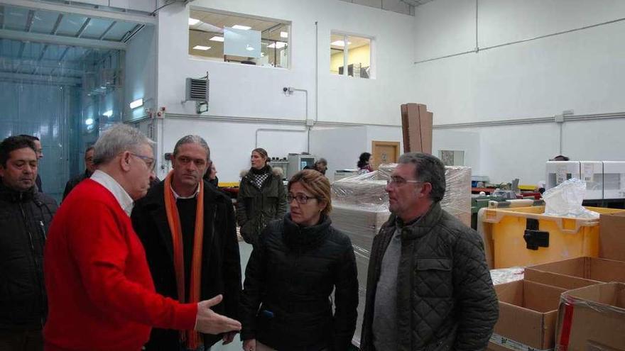 Mayte Martín Pozo visita una de las empresas asentadas en el polígono de Valcabado.