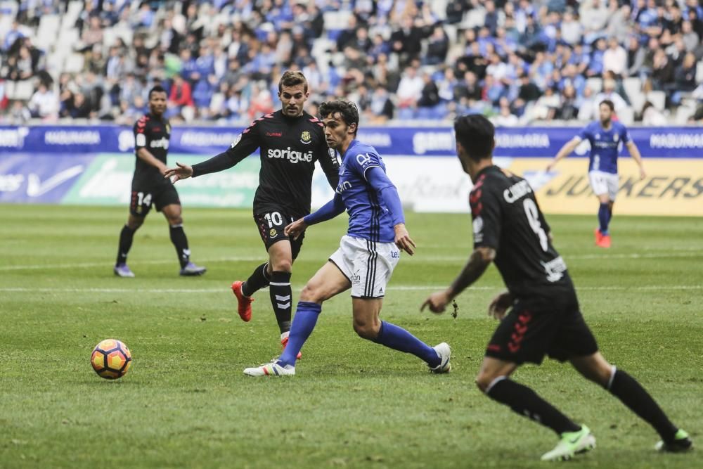 El partido entre el Real Oviedo y el Nástic de Tarragona, en imágenes