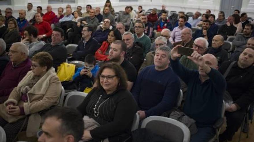 Asamblea en Xàtiva de peñas del FC Barcelona