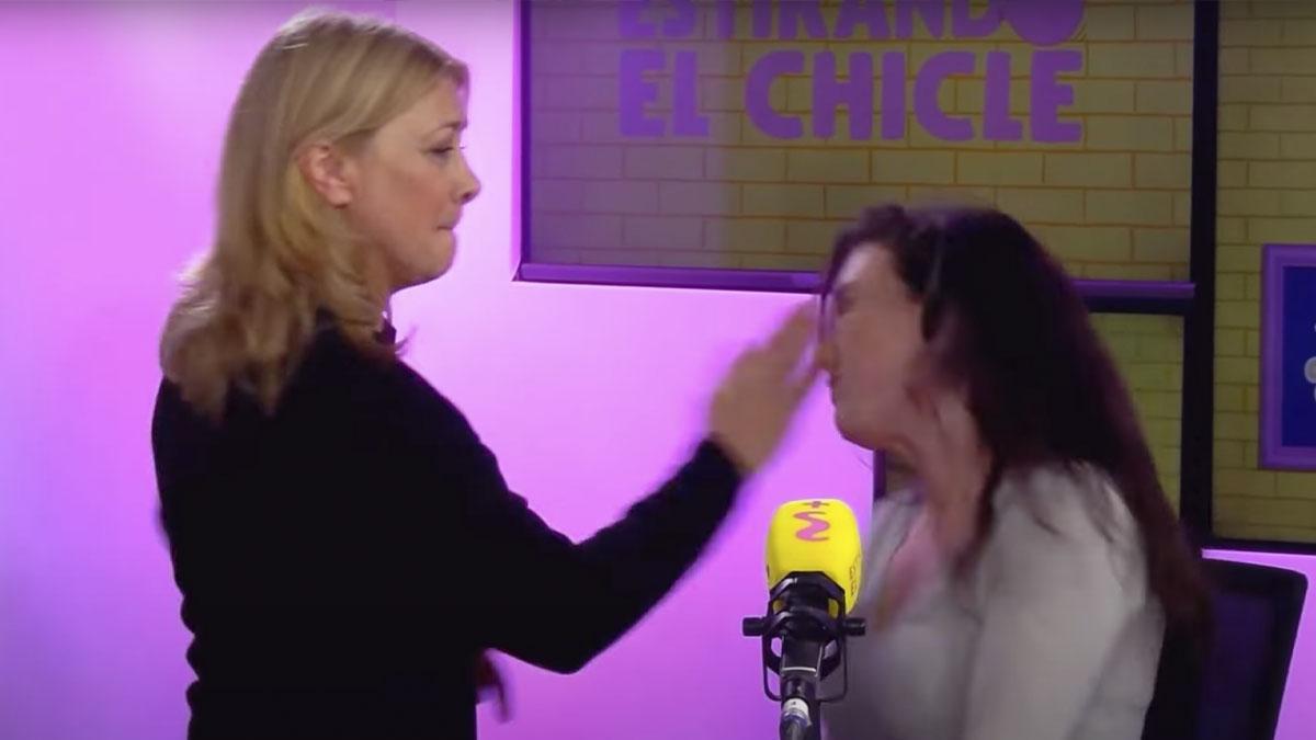 Amparo Larrañaga le da un bofetón a Victoria Martín