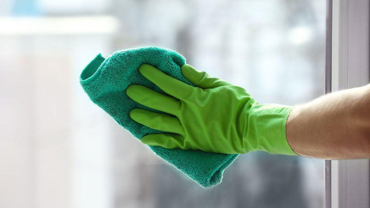 El mejor truco para limpiar rápido y fácil todas las ventanas de casa