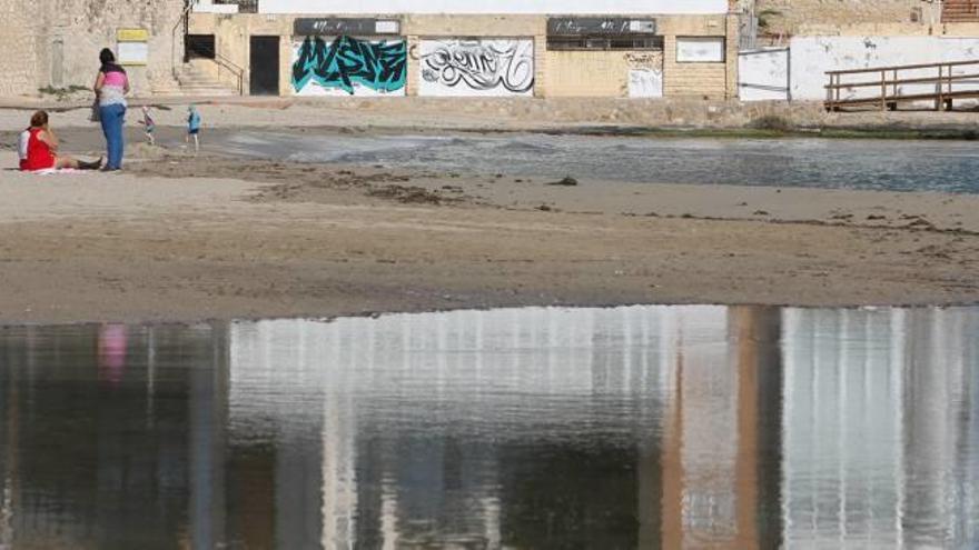 El tamaño de la balsa de agua varía en función de la fuerza del mar.