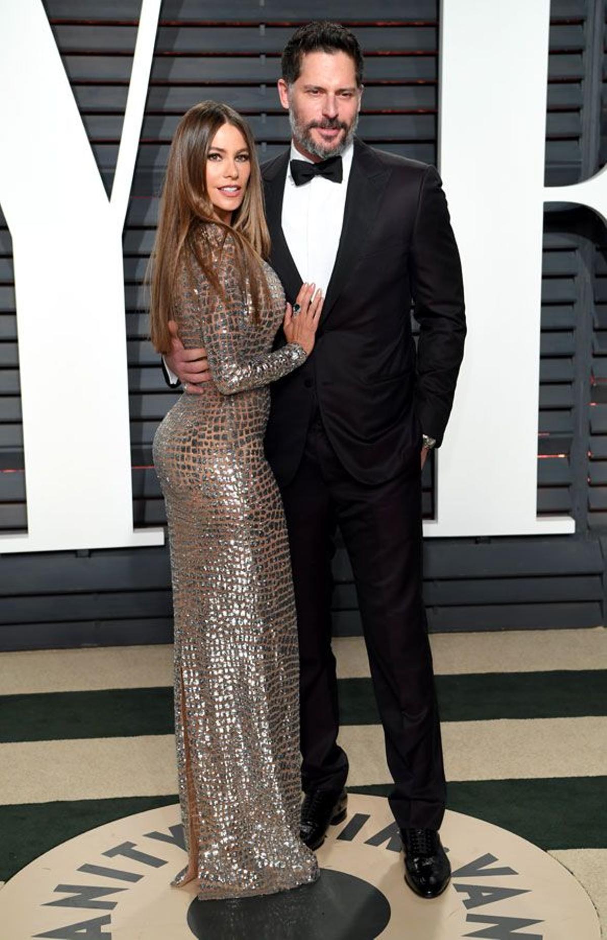 Sofía Vergara de Michael Kors junto Joe Manganiello en los Premios Oscar 2017