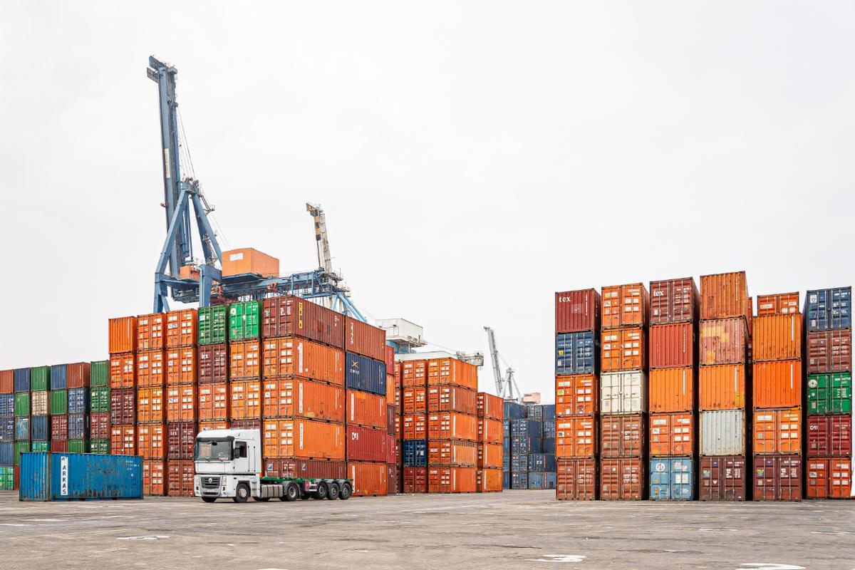 Contenedores en el puerto de Castellón.