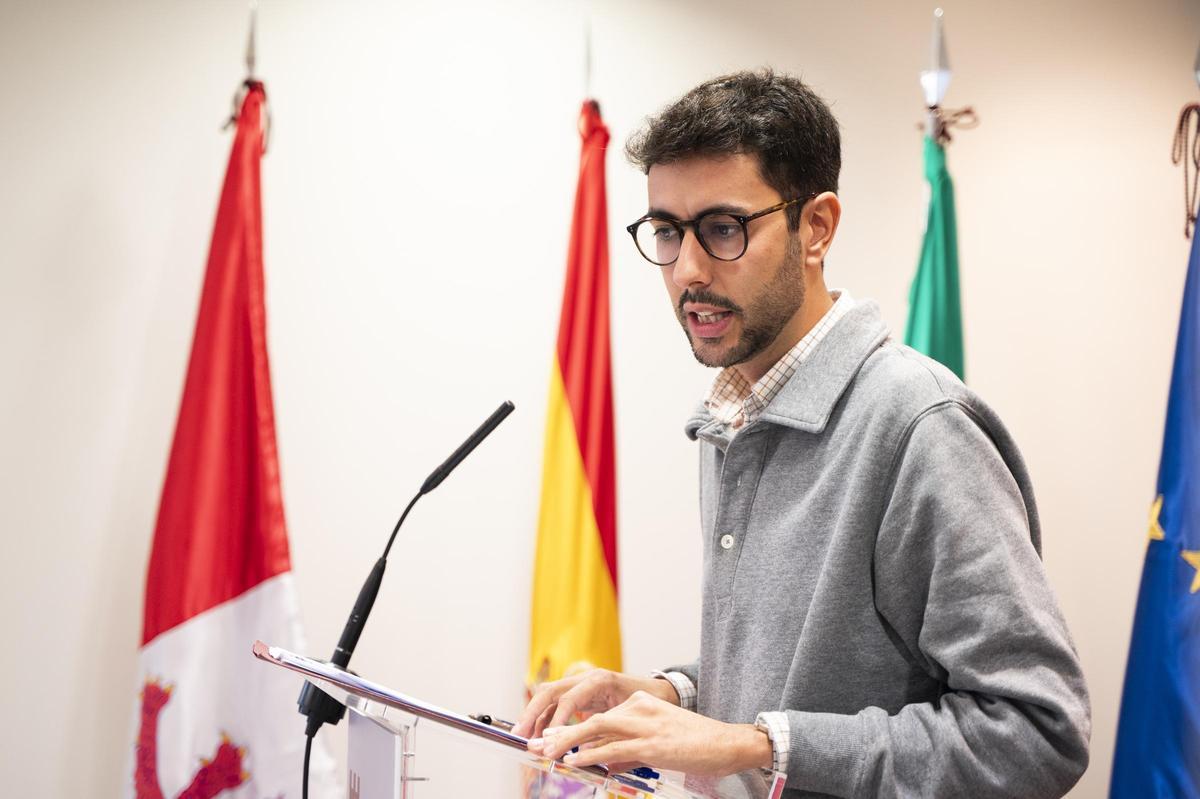 Ángel Orgaz habla en junta local de gobierno.