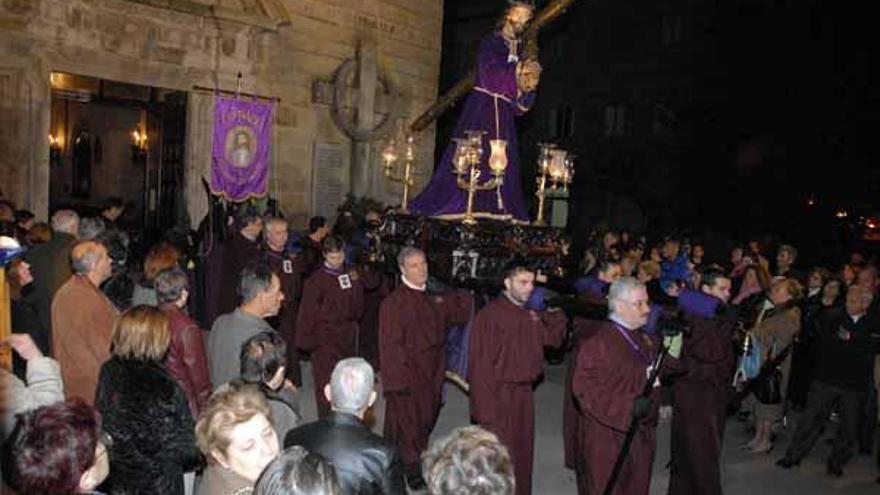 Un momento de los actos de Semana Santa en Vilagarcía.