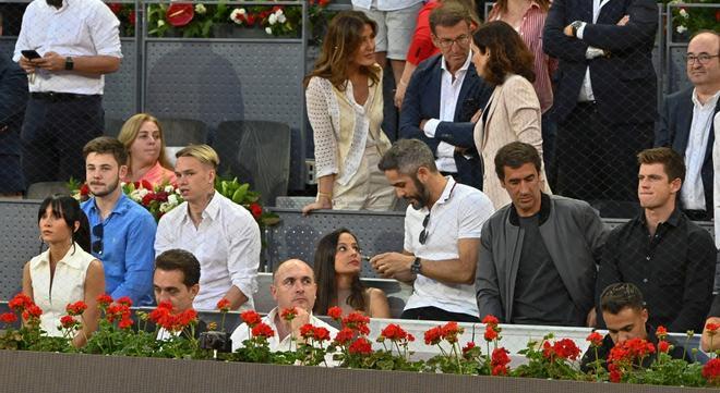 Aitana y Miguel Bernardeau en el partido de Carlos Alcaraz en el Mutua Madrid Open
