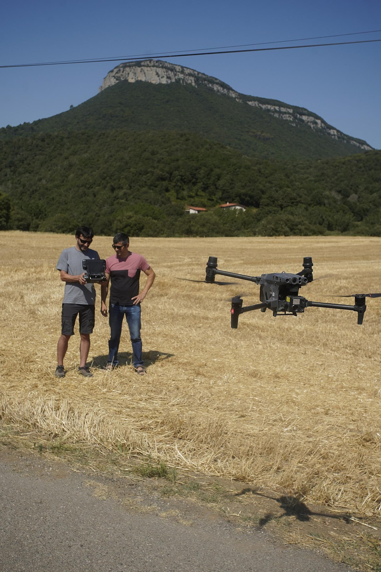 Inicien un seguiment amb drons a la Vall de Llémena per mesurar l’impacte del senglar