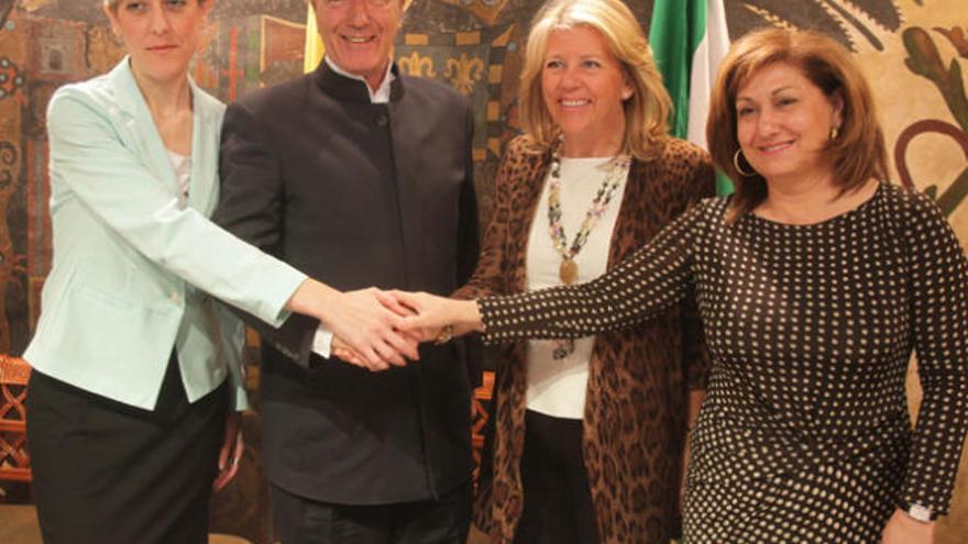 Carmen Díaz; Max Blauenstein; Inés Pedrera y Ángeles Muñoz, tras el anuncio de la concesión.