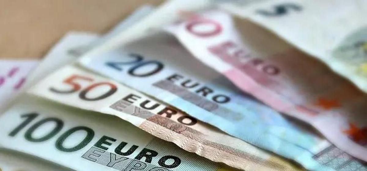 ¿Hay que pagar impuestos por darle dinero a los hijos?