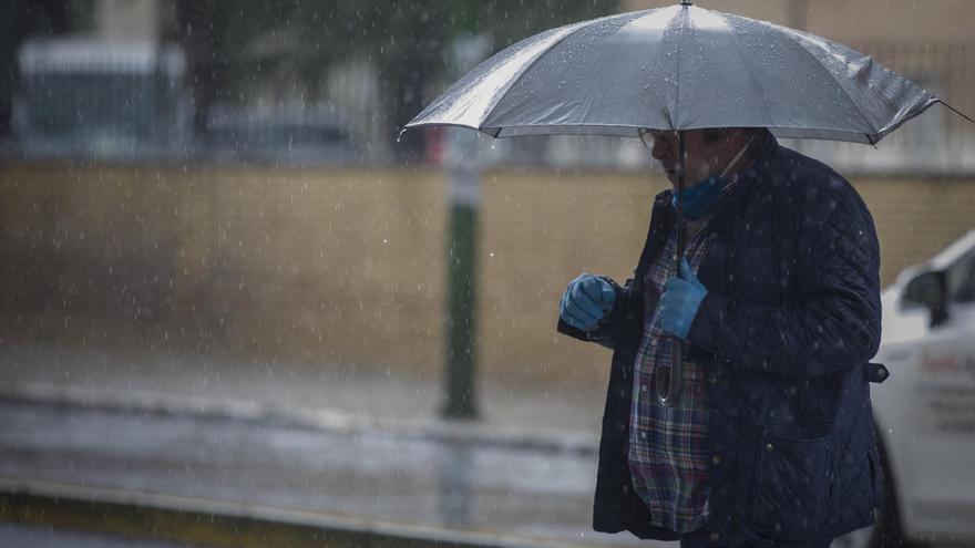 La lluvia aún no abandona la Región y este martes se prevén precipitaciones débiles