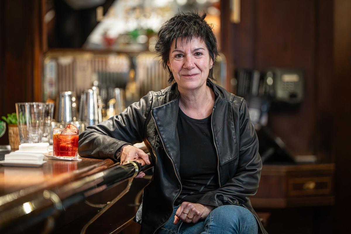 Empar Moliner presenta su nueva novela, 'Instruccions per viure sense ella' en el Dry Martini