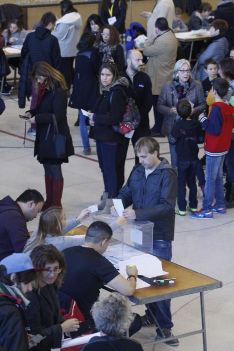 Votacions al col·legi Verd i al pavelló de Palau