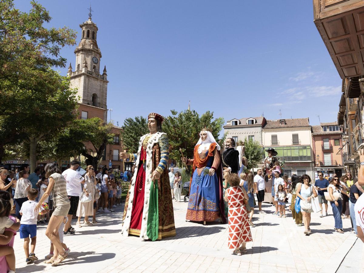 Primer desfile gigantes, San Agustín 2026
