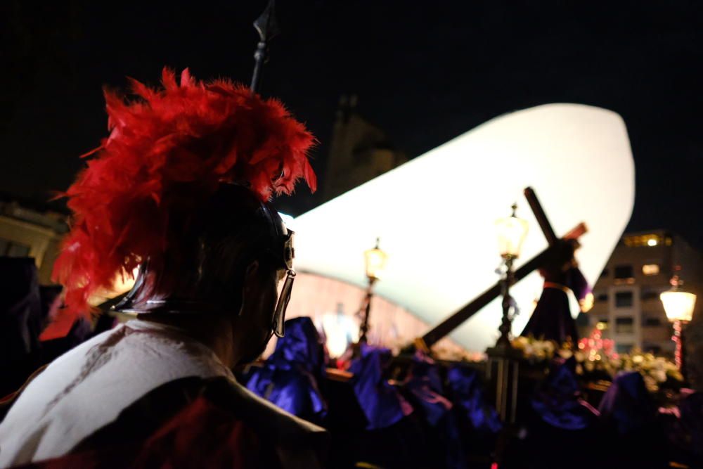 La plaza Castelar volvió a acoger el emotivo Encuentro de la Santa Mujer Verónica y Nuestro Padre Jesús Nazareno