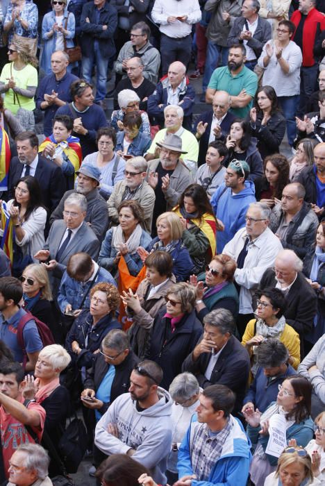 Unes 1.500 persones acompanyen Marta Madrenas a declarar