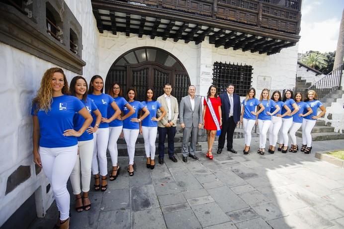 El alcalde Augusto Hidalgo recibe a las candidatas a Reina de Schamann 2017