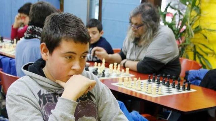 Cerca de una veintena de jóvenes disputa el Campeonato Provincial de Edad 2016