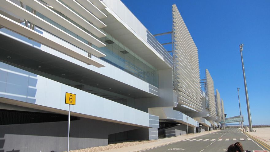 El aeropuerto de Corvera registró 102.673 pasajeros en mayo, un 10,9% más que en 2022