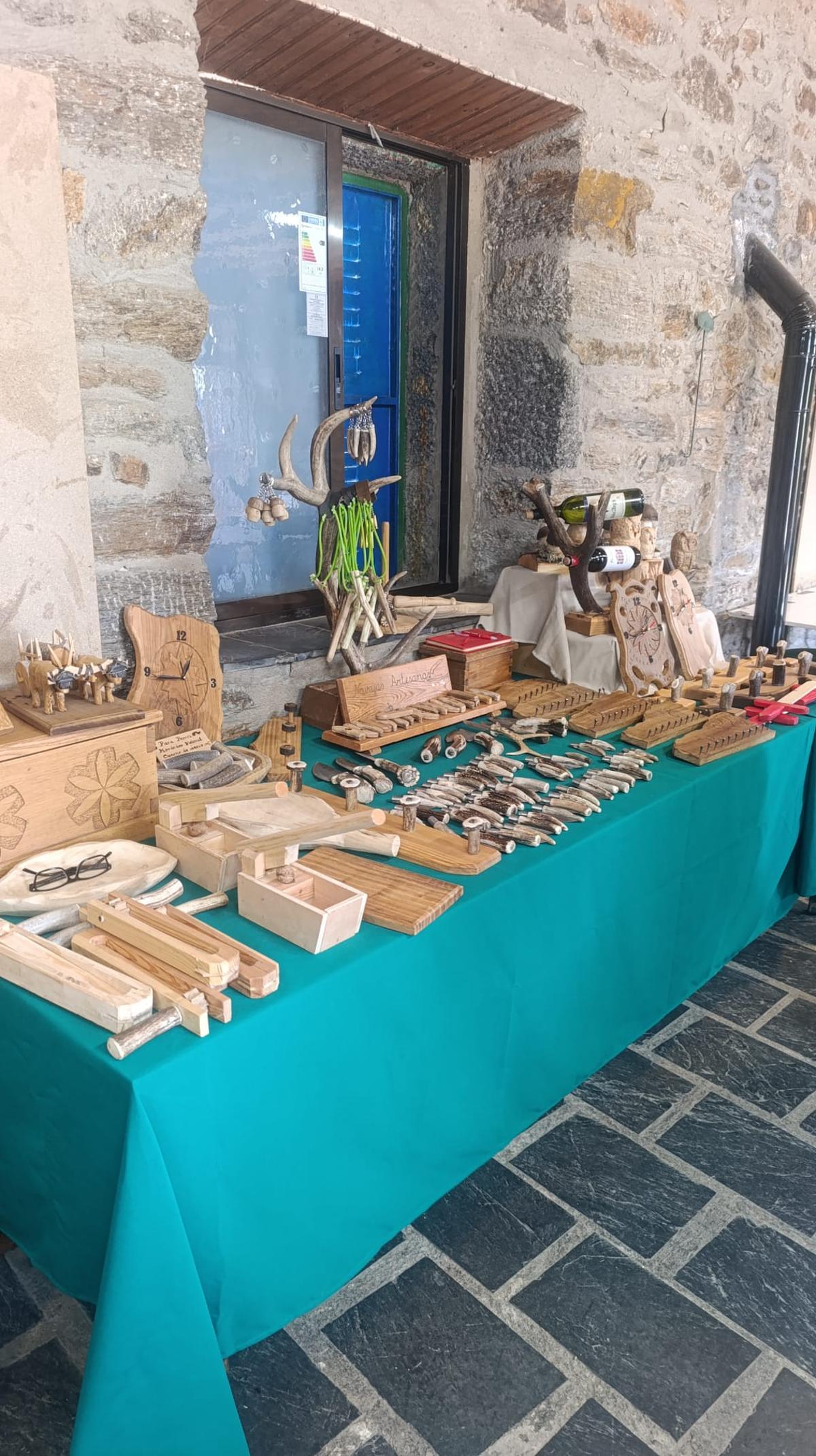 Vigo de Sanabria reúne a vecinos y visitantes en su 7.º Encuentro de Artesanos Vigo de Sanabria reúne a vecinos y visitantes en su 7.º Encuentro de Artesanos