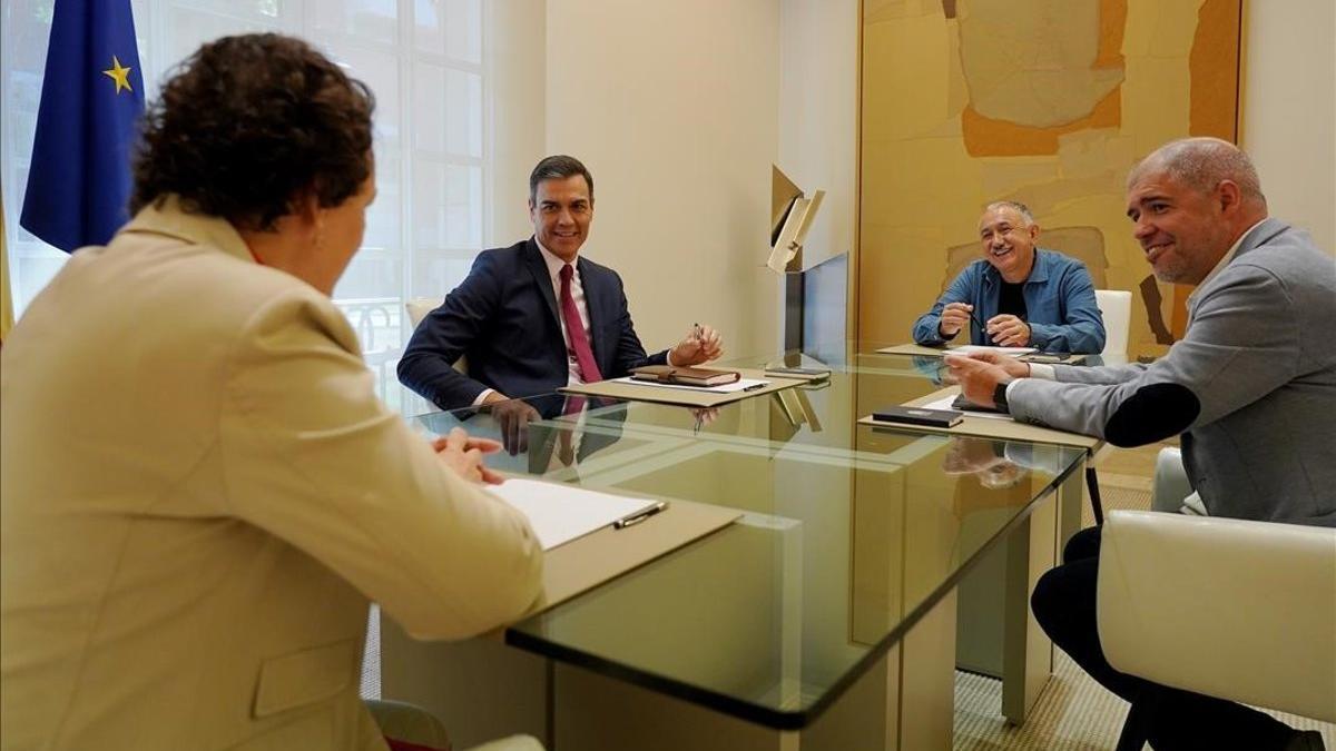 Pedro Sánchez, con los sindicatos