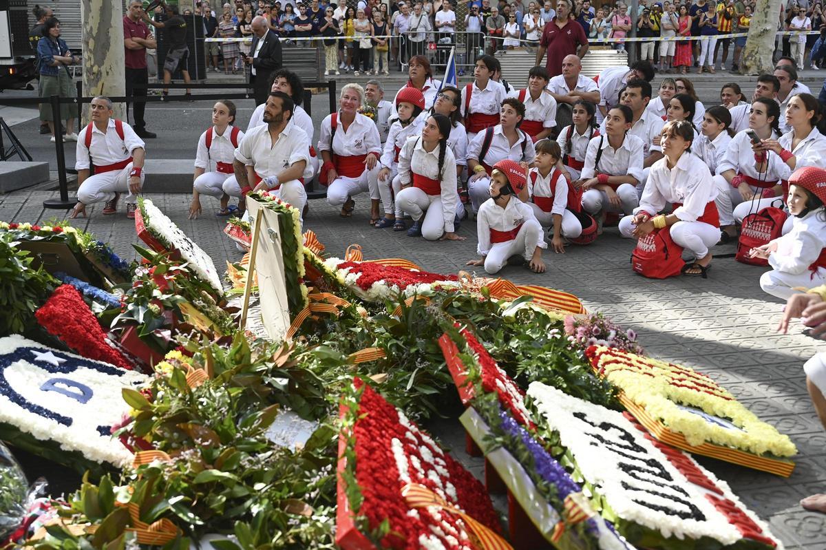 Diada 2023: Ofrendas florales en el monumento a Rafael Casanova