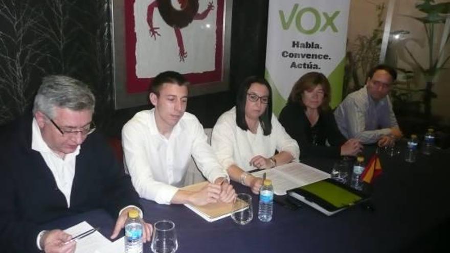 VOX tiende  la mano a los desencantados del PP