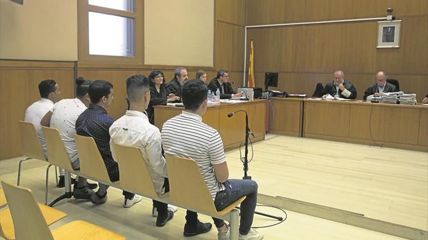 Seis jóvenes, a juicio por violar a una menor de edad «por turnos»