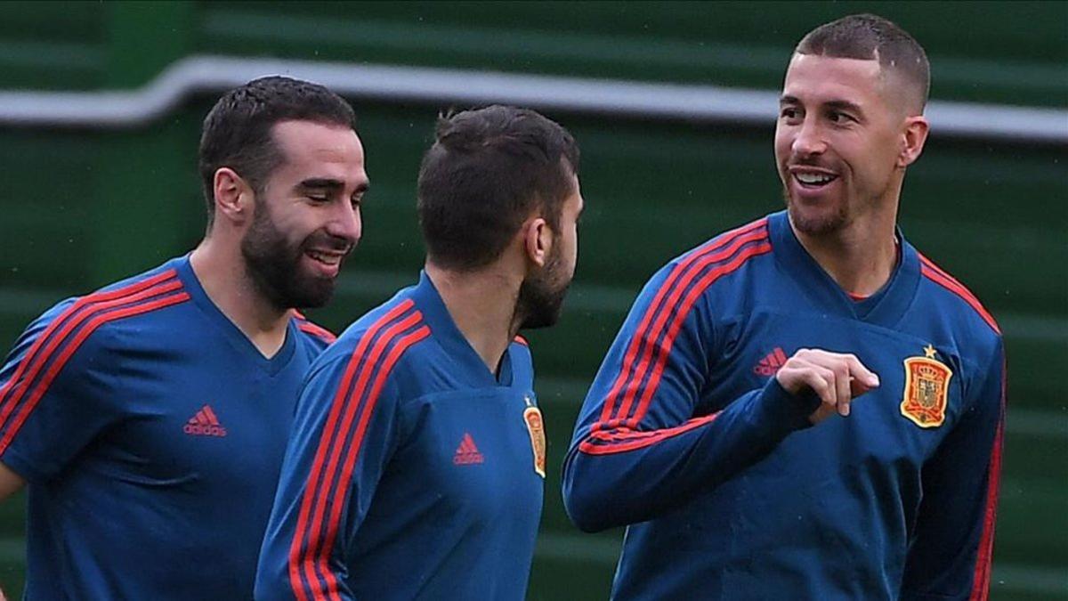 Sergio Ramos y Carvajal deberán acudir a los partidos con la Selección este verano