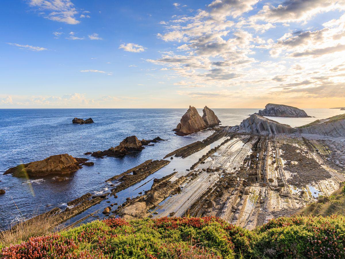 Costa Quebrada.