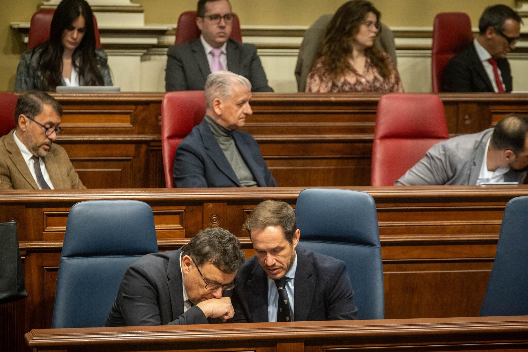 Último pleno del año del Parlamento Canarias